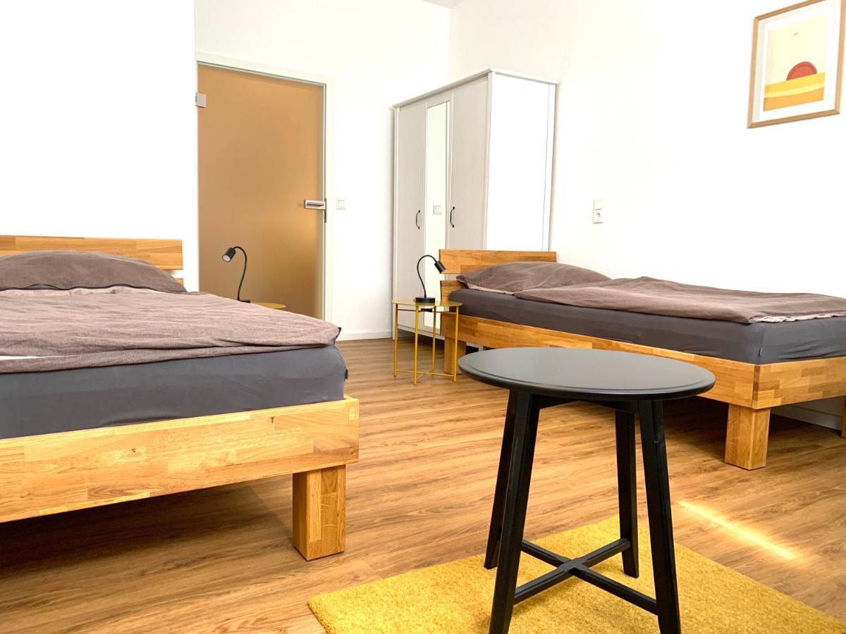 2 Schlafzimmer, Kueche, Bad Apartment Cologne